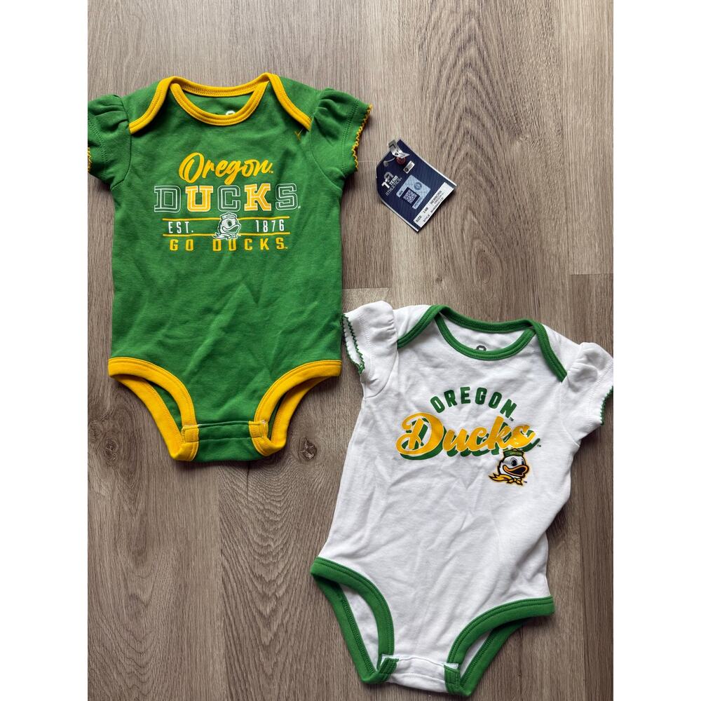 University of Oregon Ducks Baby Girl Onsie, size 3-6 month, NWT